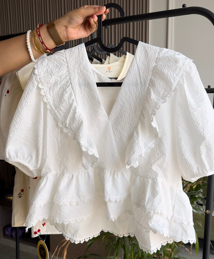 Bonjour frill top